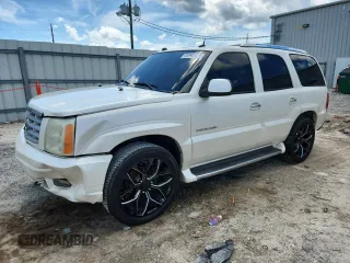 2004 Cadillac Escalade with VIN 1GYEK63N74R228938, listed as a Copart auction lot 63845725 with 267,438 mi miles and Salvage title. Bid and sale history available at DreamBid. Image 1.
