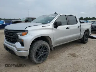 2022 Chevrolet Silverado 1500 Custom with VIN 1GCPABEK8NZ564404, listed as a Copart auction lot 47137815 with 24,760 mi miles and Salvage Title. Bid and sale history available at DreamBid. Image 1.