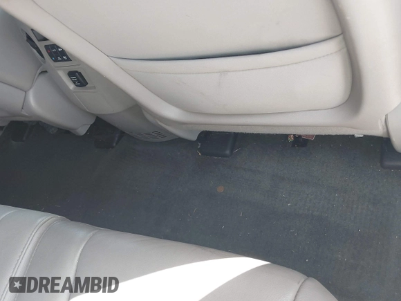 2014 Honda Pilot EX-L with VIN 5FNYF3H75EB015607, listed as a IAAI auction lot 41935074 with 110,713 mi miles and . Bid and sale history available at carsss.com. Image 8.