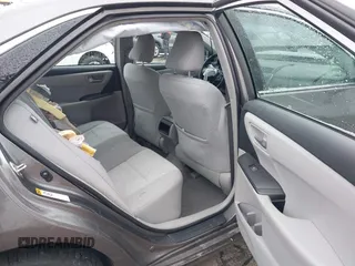 2017 Toyota Camry XLE z VIN 4T1BF1FK3HU374219, wystawiony jako IAAI lot #41502142 z przebiegiem 17 837 mil mil oraz . Historia ofert i sprzedaży dostępna na DreamBid. Obrazek 8.