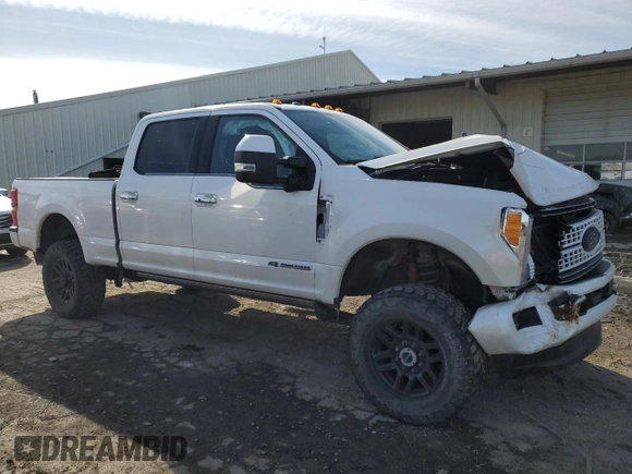 2017 Ford F-350 Platinum with VIN 1FT8W3BT2HEF08950, listed as a Copart auction lot 44521175 with 113,237 mi miles and Salvage Title. Bid and sale history available at DreamBid. Image 4.
