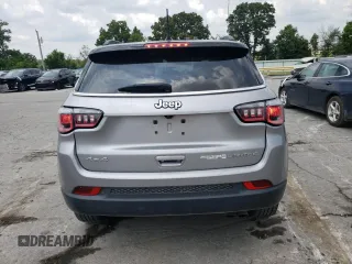 2018 Jeep Compass Limited z VIN 3C4NJDCB7JT437022, wystawiony jako Copart lot #64657164 z przebiegiem 75 256 mil mil oraz Szkoda całkowita • Salvage title. Historia ofert i sprzedaży dostępna na DreamBid. Obrazek 6.