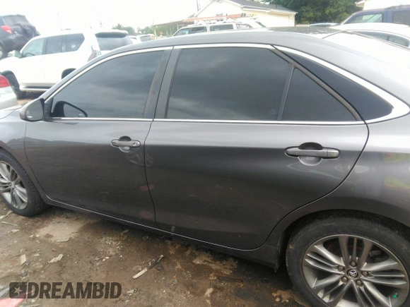 2015 Toyota Camry XLE z VIN 4T1BF1FKXFU101145, wystawiony jako IAAI lot #42400010 z przebiegiem 145 567 mil mil oraz . Historia ofert i sprzedaży dostępna na DreamBid. Obrazek 14.