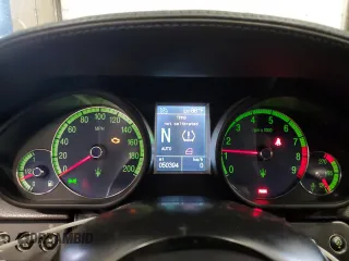 2005 Maserati Quattroporte z VIN ZAMCE39A350017390, wystawiony jako Copart lot #72455664 z przebiegiem 50 394 mil mil oraz Szkoda całkowita • Salvage title. Historia ofert i sprzedaży dostępna na DreamBid. Obrazek 9.