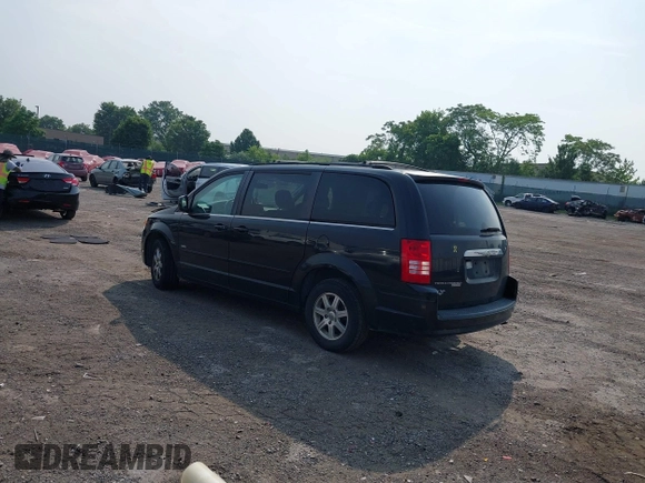 2008 Chrysler Town & Country Touring z VIN 2A8HR54P48R765302, wystawiony jako IAAI lot #42487816 z przebiegiem 128 761 mil mil oraz . Historia ofert i sprzedaży dostępna na DreamBid. Obrazek 3.