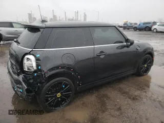 2023 MINI Hardtop Cooper SE z VIN WMW13DJ04P2U22804, wystawiony jako Copart lot #51372015 z przebiegiem 30 903 mil mil oraz Szkoda całkowita • Salvage title. Historia ofert i sprzedaży dostępna na DreamBid. Obrazek 3.