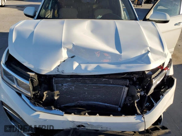 2021 Volkswagen Atlas SE with VIN 1V2RE2CA8MC226055, listed as a Copart auction lot 42681735 with 34,920 mi miles and Salvage title. Bid and sale history available at DreamBid. Image 13.
