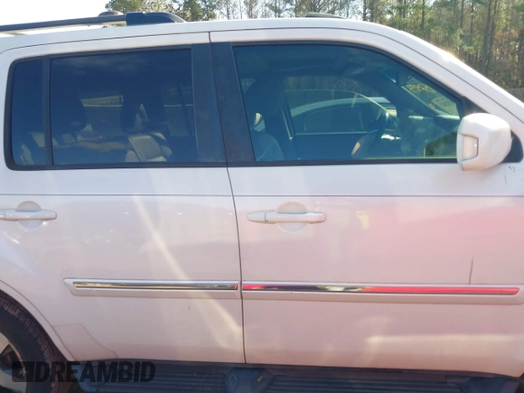 2013 Honda Pilot Touring with VIN 5FNYF3H95DB012903, listed as a IAAI auction lot 41732433 with 160,805 mi miles and . Bid and sale history available at carsss.com. Image 13.