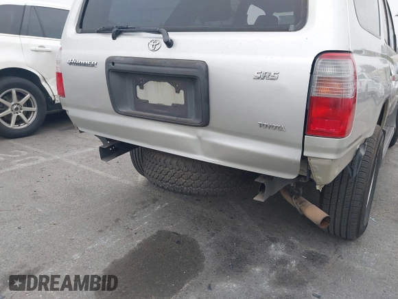 1999 Toyota 4Runner SR5 z VIN JT3GN86RXX0130788, wystawiony jako IAAI lot #42451527 z przebiegiem 225 782 mil mil oraz . Historia ofert i sprzedaży dostępna na DreamBid. Obrazek 6.