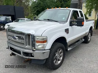 2010 Ford F-350 z VIN 1FTWX3BR4AEA62265, wystawiony jako Copart lot #57976805 z przebiegiem 143 041 mil mil oraz Czysty tytuł • Clean title. Historia ofert i sprzedaży dostępna na DreamBid. Obrazek 2.