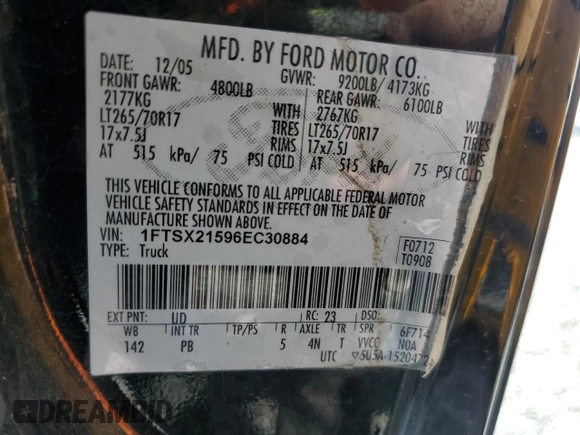 2006 Ford F-250 XL z VIN 1FTSX21596EC30884, wystawiony jako Copart lot #53560955 z przebiegiem 117 331 mil mil oraz Szkoda całkowita • Salvage title. Historia ofert i sprzedaży dostępna na DreamBid. Obrazek 12.