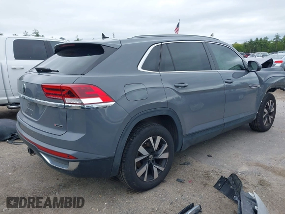 2020 Volkswagen Atlas SEL with VIN 1V2ME2CA3LC220933, listed as a IAAI auction lot 42265014 with 43,343 mi miles and . Bid and sale history available at DreamBid. Image 4.