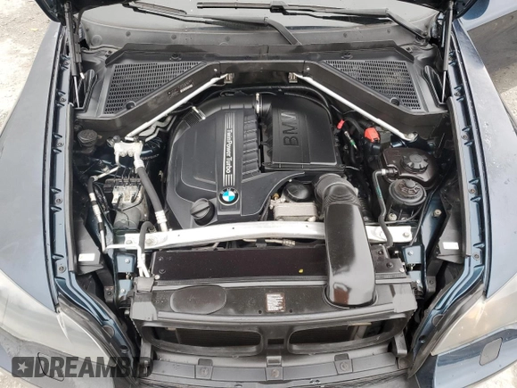 2014 BMW X6 xDrive35i with VIN 5UXFG2C57E0C43953, listed as a Copart auction lot 44595885 with 121,208 mi miles and Clean Title. Bid and sale history available at carsss.com. Image 12.