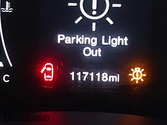2017 Jeep Renegade Latitude with VIN ZACCJABB6HPE79271, listed as a IAAI auction lot 40998196 with 117,118 mi miles. Bid and sale history available at carsss.com. Image 16.