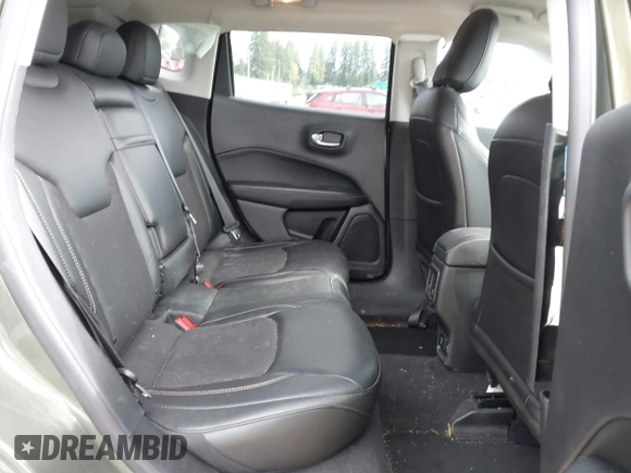 2018 Jeep Compass Latitude z VIN 3C4NJDBB7JT261252, wystawiony jako IAAI lot #42706225 z przebiegiem 56 303 mil mil oraz . Historia ofert i sprzedaży dostępna na DreamBid. Obrazek 8.