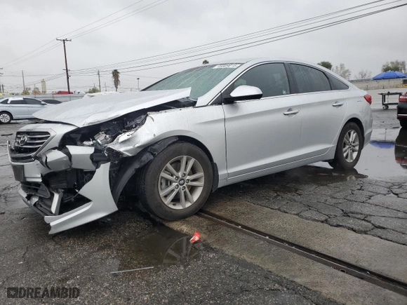 2016 Hyundai Sonata 2.4L SE with VIN 5NPE24AF9GH334261, listed as a Copart auction lot 49009015 with 43,102 mi miles and Salvage Title. Bid and sale history available at carsss.com. Image 1.