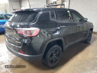 2019 Jeep Compass Sport with VIN 3C4NJDAB0KT802788, listed as a Copart auction lot 39840144 with 121,229 mi miles and Salvage title. Bid and sale history available at DreamBid. Image 3.