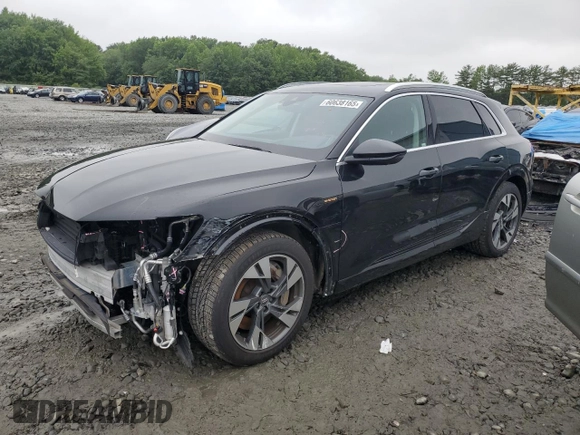 2021 Audi e-tron Prestige z VIN WA1VAAGE2MB004310, wystawiony jako Copart lot #60638165 z przebiegiem 34 576 mil mil oraz Szkoda całkowita • Salvage title. Historia ofert i sprzedaży dostępna na DreamBid. Obrazek 1.