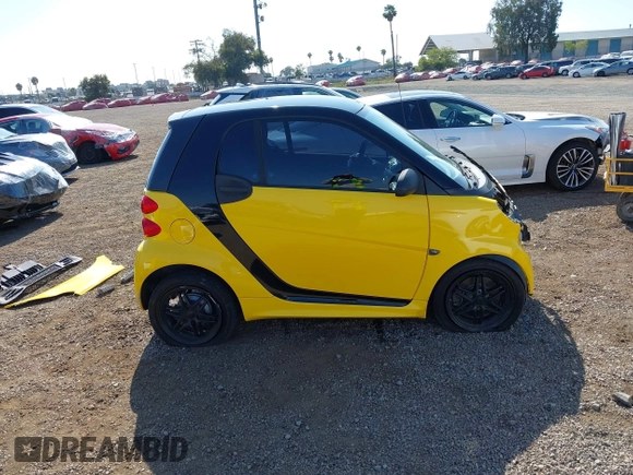 2015 Smart fortwo Passion с VIN WMEEJ3BA4FK807372, выставлен на аукционе IAAI как лот 42586849 с пробегом 229 904 миль миль и . История ставок и продаж доступна на DreamBid. Изображение 14.