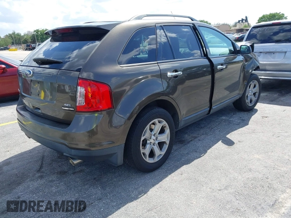 2011 Ford Edge SEL with VIN 2FMDK3JC2BBA98774, listed as a IAAI auction lot 42014358 with 178,875 mi miles. Bid and sale history available at carsss.com. Image 4.