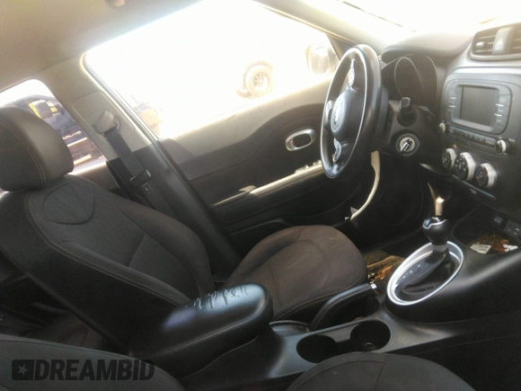 2018 Kia Soul with VIN KNDJN2A2XJ7608165, listed as a IAAI auction lot 42070027 with 85,901 mi miles. Bid and sale history available at carsss.com. Image 5.