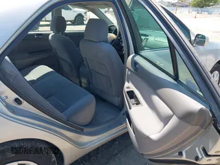 2006 Toyota Camry STD z VIN 4T1BE32K46U725379, wystawiony jako IAAI lot #42247594 z przebiegiem 83 586 mil mil oraz . Historia ofert i sprzedaży dostępna na DreamBid. Obrazek 8.