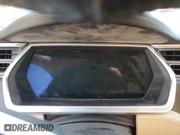 2013 Tesla Model S z VIN 5YJSA1DNXDFP04134, wystawiony jako Copart lot #87444944 z przebiegiem Nie podano mil oraz Czysty tytuł • Clean title. Historia ofert i sprzedaży dostępna na DreamBid. Obrazek 9.