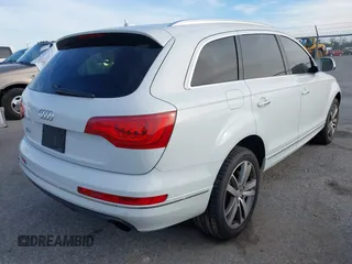 2012 Audi Q7 3.0T Premium Plus with VIN WA1LGAFE7CD010386, listed as a IAAI auction lot 41307785 with 208,704 mi miles. Bid and sale history available at carsss.com. Image 4.