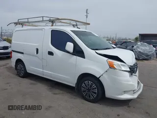 2015 Nissan NV200 S z VIN 3N6CM0KN3FK711846, wystawiony jako IAAI lot #42316718 z przebiegiem 131 471 mil mil oraz . Historia ofert i sprzedaży dostępna na DreamBid. Obrazek 1.