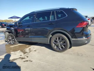 2022 Volkswagen Tiguan SE with VIN 3VV3B7AX2NM035110, listed as a Copart auction lot 84304724 with 45,962 mi miles and Clean Title. Bid and sale history available at carsss.com. Image 2.