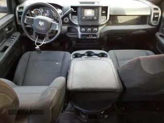 2022 Ram 2500 Tradesman z VIN 3C6UR5HLXNG319256, wystawiony jako Copart lot #77614424 z przebiegiem 43 755 mil mil oraz Szkoda całkowita • Salvage title. Historia ofert i sprzedaży dostępna na DreamBid. Obrazek 8.