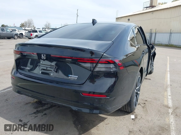 2025 Honda Accord Touring with VIN 1HGCY2F89SA027436, listed as a IAAI auction lot 41835197 with 390 mi miles and . Bid and sale history available at DreamBid. Image 4.