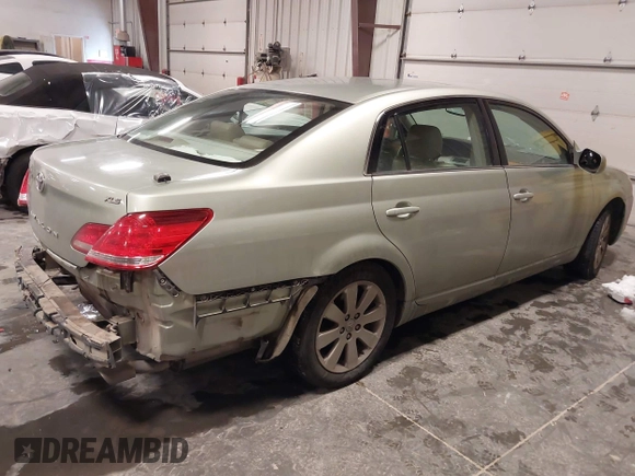 2006 Toyota Avalon XL with VIN 4T1BK36B16U062713, listed as a IAAI auction lot 41598608 with 142,598 mi miles. Bid and sale history available at carsss.com. Image 4.
