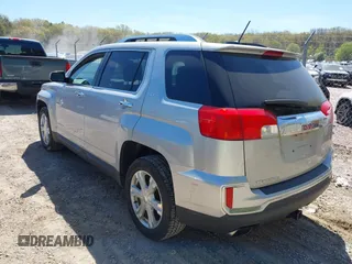 2017 GMC Terrain SLT z VIN 2GKFLUE31H6260426, wystawiony jako IAAI lot #42233364 z przebiegiem 133 711 mil mil oraz . Historia ofert i sprzedaży dostępna na DreamBid. Obrazek 3.