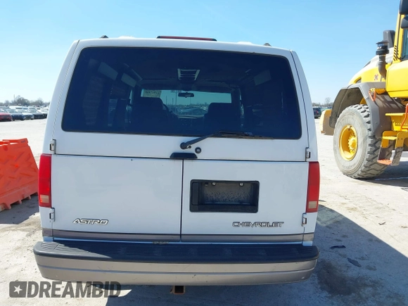 1999 Chevrolet Astro Cargo YF7 with VIN 1GBDM19W4XB142681, listed as a IAAI auction lot 41867860 with 207,581 mi miles and . Bid and sale history available at DreamBid. Image 16.