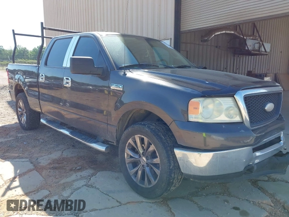 2006 Ford F-150 XLT z VIN 1FTPW14VX6KD64920, wystawiony jako IAAI lot #42181183 z przebiegiem 383 846 mil mil oraz . Historia ofert i sprzedaży dostępna na DreamBid. Obrazek 1.