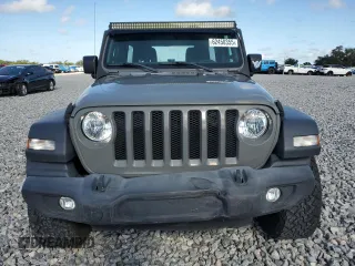 2019 Jeep Wrangler Unlimited Sport with VIN 1C4HJXDG6KW690966, listed as a Copart auction lot 62450355 with 55,576 mi miles and Salvage title. Bid and sale history available at DreamBid. Image 5.