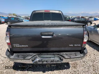 2012 Toyota Tacoma z VIN 5TFUU4EN2CX046135, wystawiony jako Copart lot #59400405 z przebiegiem 105 033 mil mil oraz Szkoda całkowita • Salvage title. Historia ofert i sprzedaży dostępna na DreamBid. Obrazek 6.