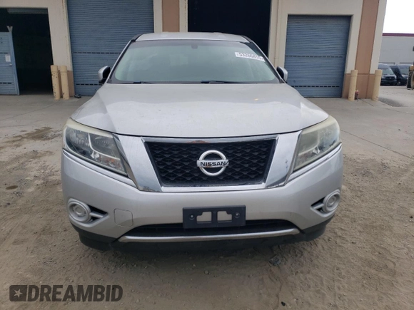 2014 Nissan Pathfinder SL with VIN 5N1AR2MN4EC715781, listed as a Copart auction lot 53266855 with 131,252 mi miles and Clean Title. Bid and sale history available at DreamBid. Image 5.