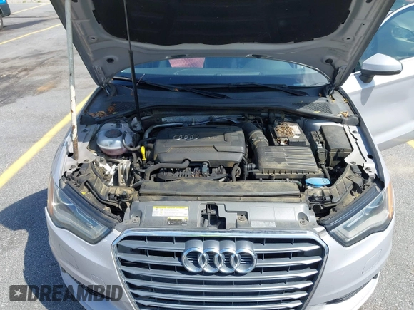 2015 Audi A3 Premium Plus z VIN WAUCCGFF6F1061507, wystawiony jako IAAI lot #42502310 z przebiegiem 131 670 mil mil oraz . Historia ofert i sprzedaży dostępna na DreamBid. Obrazek 10.