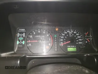 1999 Isuzu Trooper S z VIN JACDJ58X8X7915370, wystawiony jako Copart lot #83466824 z przebiegiem 143 588 mil mil oraz Czysty tytuł • Clean title. Historia ofert i sprzedaży dostępna na DreamBid. Obrazek 9.