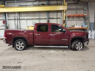 2013 GMC Sierra 1500 SLT with VIN 3GTP2WE70DG138799, listed as a IAAI auction lot 41555069 with 137,850 mi miles. Bid and sale history available at carsss.com. Image 13.