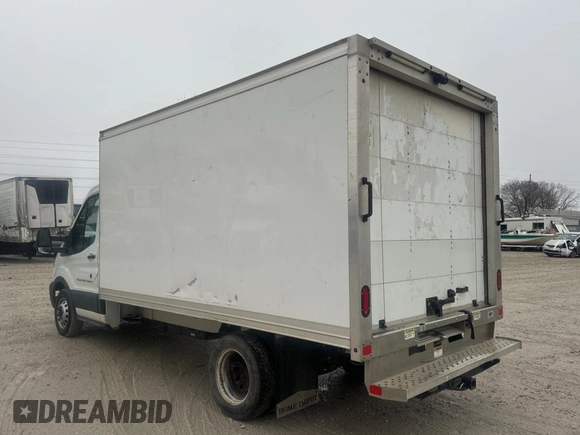 2018 Ford Transit with VIN 1FDBF8ZM2JKA71178, listed as a Copart auction lot 86913204 with 109,170 mi miles and Clean Title. Bid and sale history available at DreamBid. Image 3.