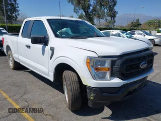 2022 Ford F-150 XL z VIN 1FTEX1CP3NKF26053, wystawiony jako IAAI lot #40372191 z przebiegiem Nie podano mil oraz . Historia ofert i sprzedaży dostępna na DreamBid. Obrazek 1.