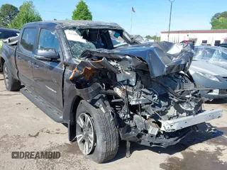 2017 Toyota Tacoma SR5 with VIN 3TMDZ5BN8HM030014, listed as a IAAI auction lot 42044102 with 1 mi miles. Bid and sale history available at carsss.com. Image 1.