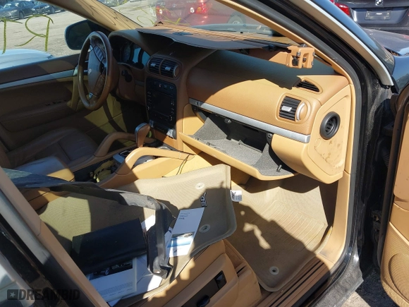2008 Porsche Cayenne with VIN WP1AA29P98LA06837, listed as a IAAI auction lot 41837993 with 999,999 mi miles. Bid and sale history available at carsss.com. Image 5.