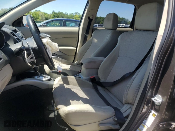2010 Mitsubishi Outlander SE z VIN JA4AS3AW3AZ004523, wystawiony jako Copart lot #52864695 z przebiegiem 133 500 mil mil oraz Szkoda całkowita • Salvage title. Historia ofert i sprzedaży dostępna na DreamBid. Obrazek 7.