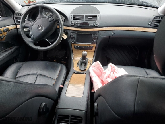2009 Mercedes-Benz E-Class Luxury 3.5L with VIN WDBUF87XX9B419586, listed as a Copart auction lot 81136014 with 0 mi miles and Salvage Title. Bid and sale history available at carsss.com. Image 8.