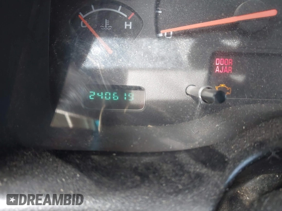 2002 Dodge Dakota Sport with VIN 1B7HG38N92S663249, listed as a IAAI auction lot 41912626 with 240,019 mi miles. Bid and sale history available at carsss.com. Image 7.