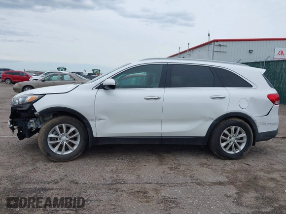 2016 Kia Sorento LX with VIN 5XYPG4A36GG035639, listed as a IAAI auction lot 42140364 with 142,711 mi miles. Bid and sale history available at carsss.com. Image 15.